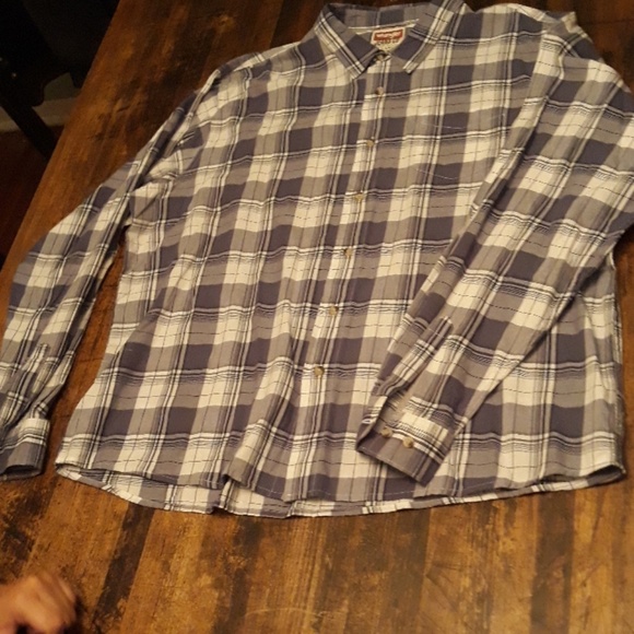 Mens button down - Picture 2 of 3